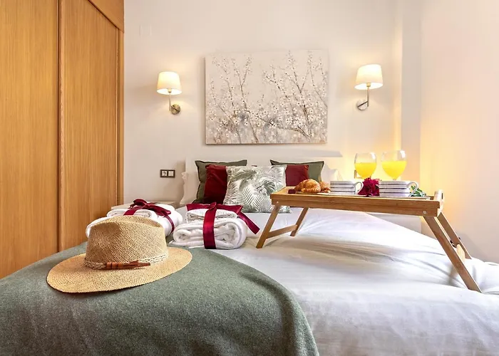 -malagasunapts-romantic Private Terrace&shared Pool * Malaga